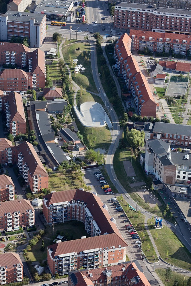 Superkilen / Topotek 1 + BIG + Superflex