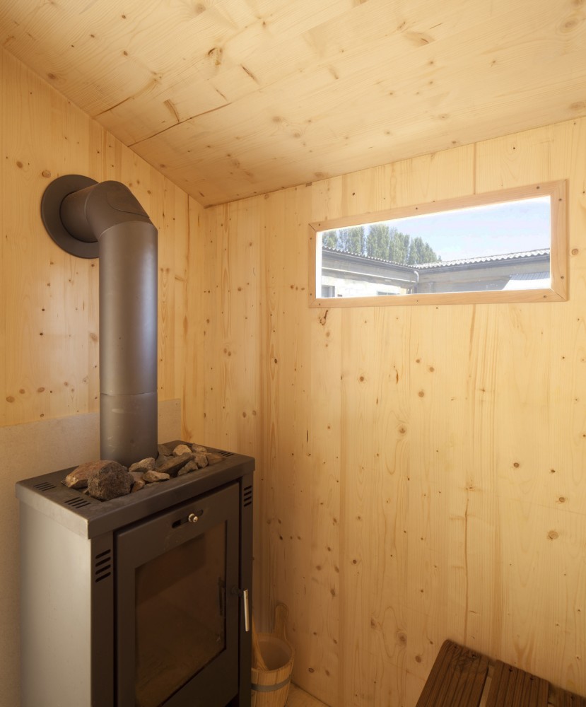 A Sauna  / BUREAU A