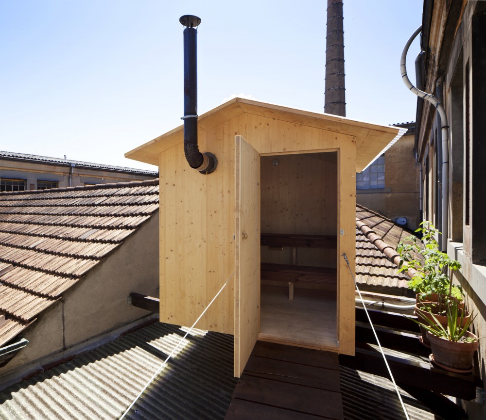 A Sauna  / BUREAU A
