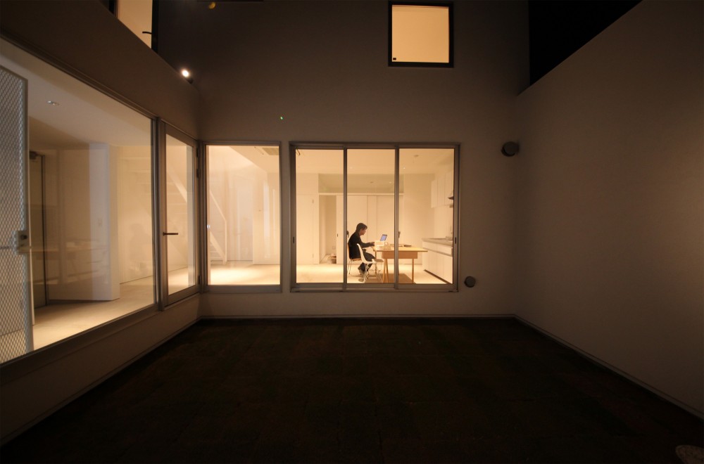 Gallery of Minerals and Atelier / THREE.BALL.CASCADE.