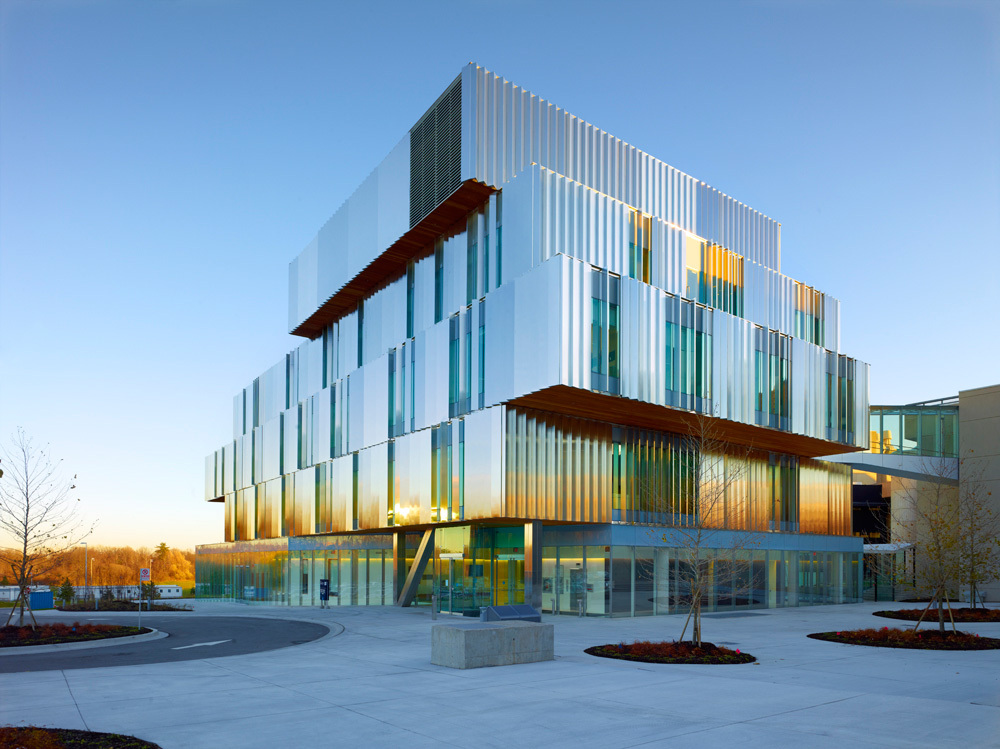 Terrence Donnelly Health Sciences Complex / Kongats Architects