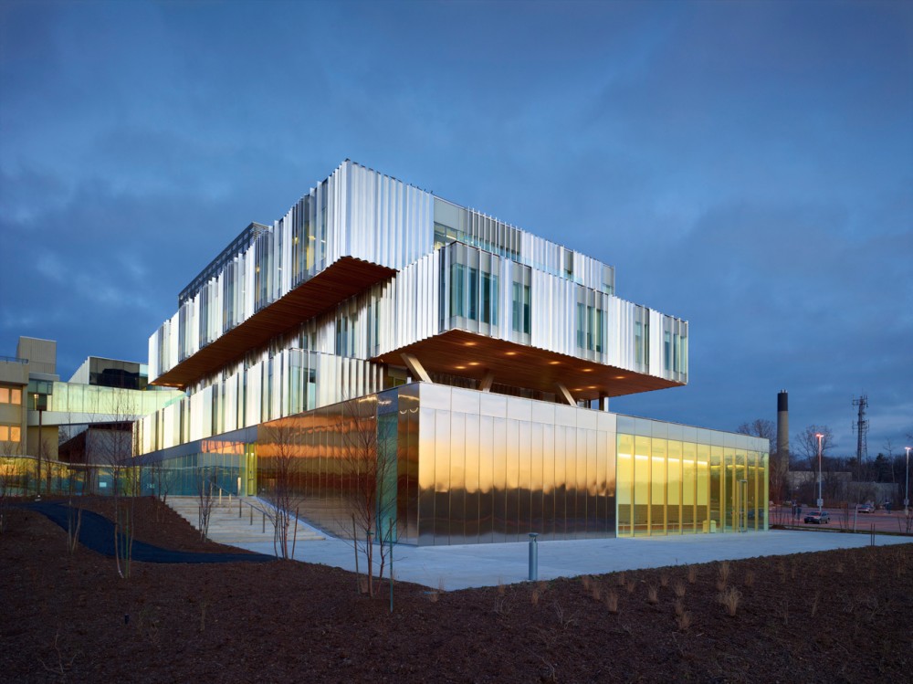 Terrence Donnelly Health Sciences Complex / Kongats Architects