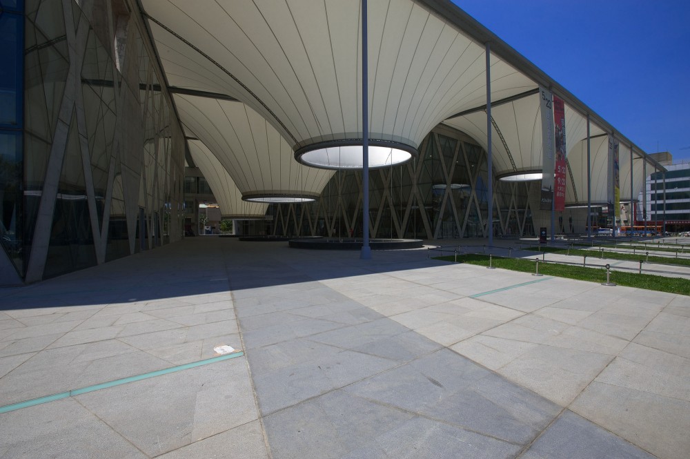 Dadong Art Center / Cie + MAYU architects