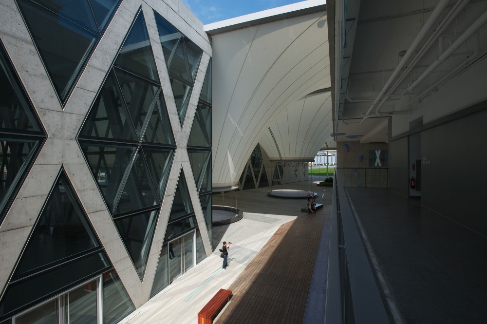 Dadong Art Center / Cie + MAYU architects