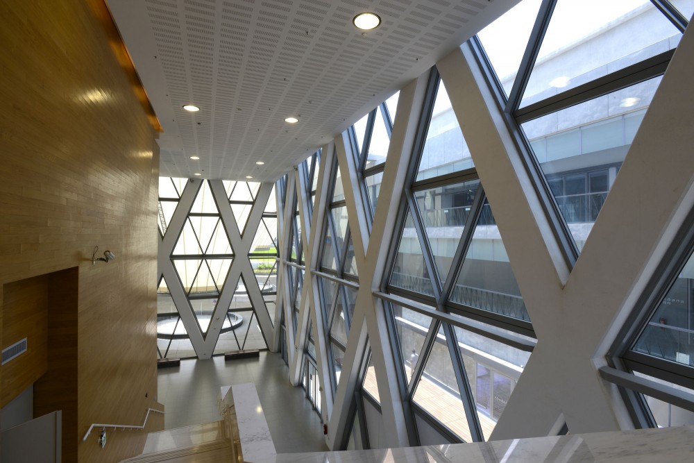 Dadong Art Center / Cie + MAYU architects