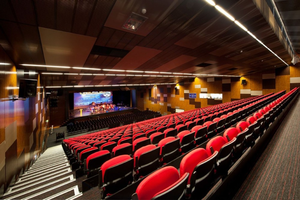 Katsumata Centre / James Deans & Associates