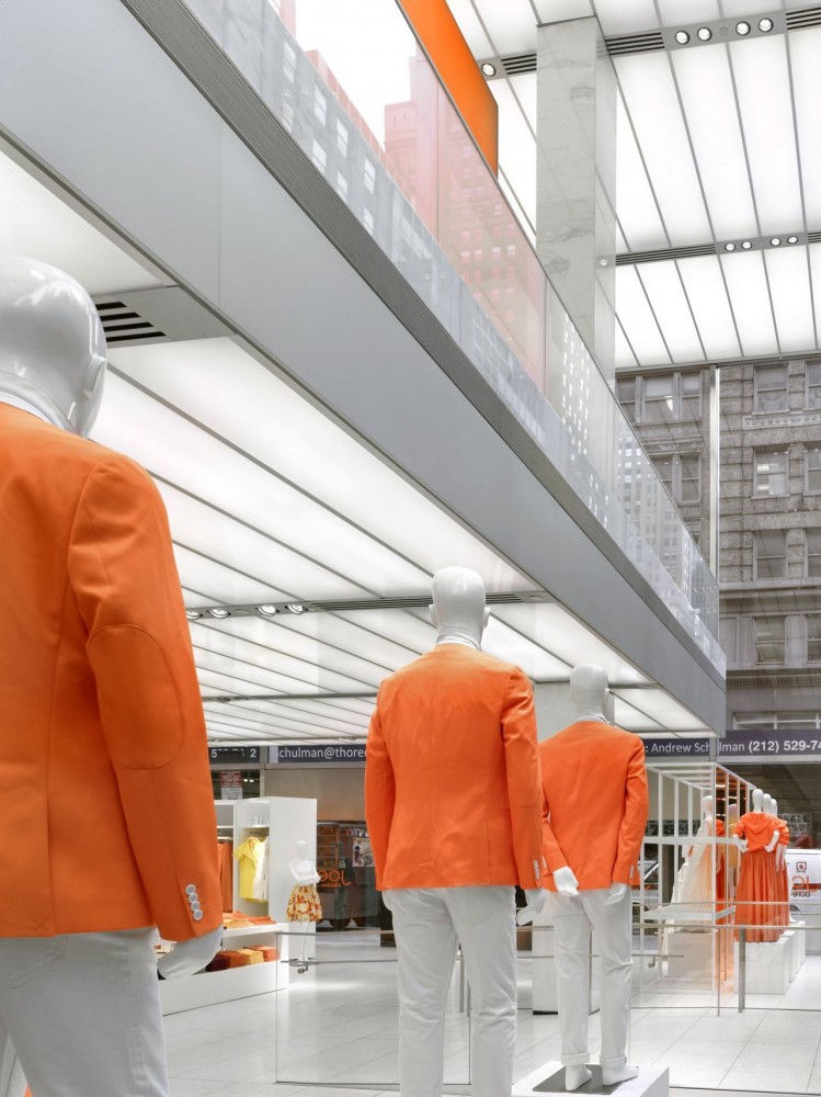 Joe Fresh New York flagship / Burdifilek