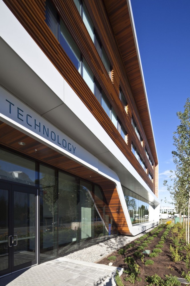 Centre for Digital Media / Musson Cattell Mackey Partnership Architects