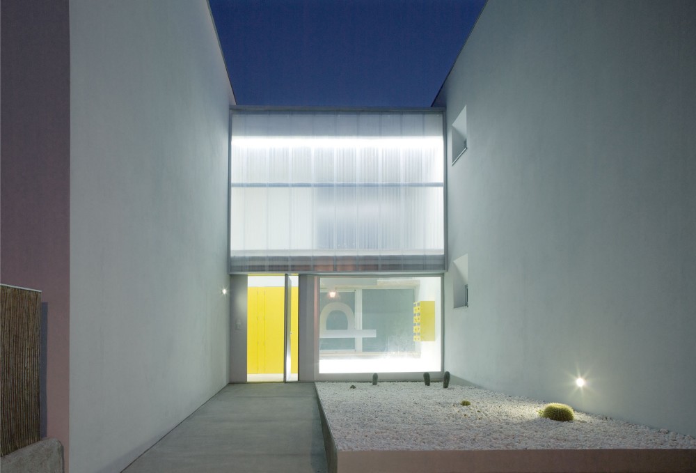 27 VPO / Equipo Olivares Arquitectos