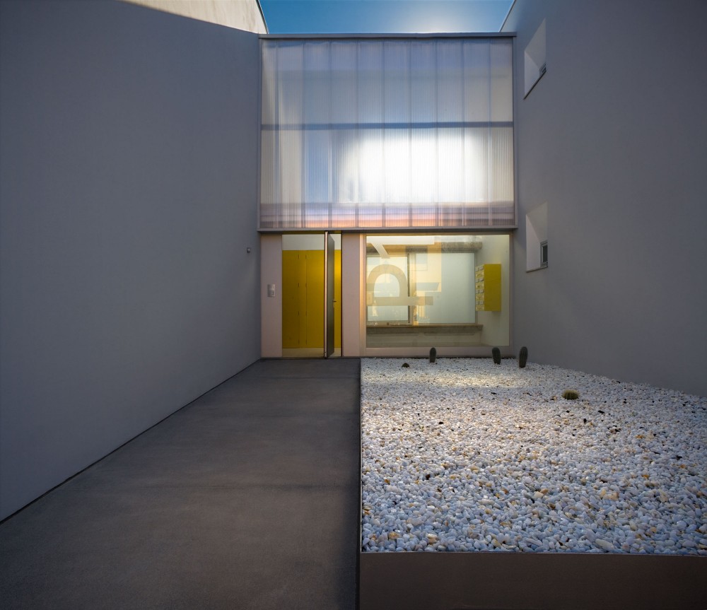 27 VPO / Equipo Olivares Arquitectos
