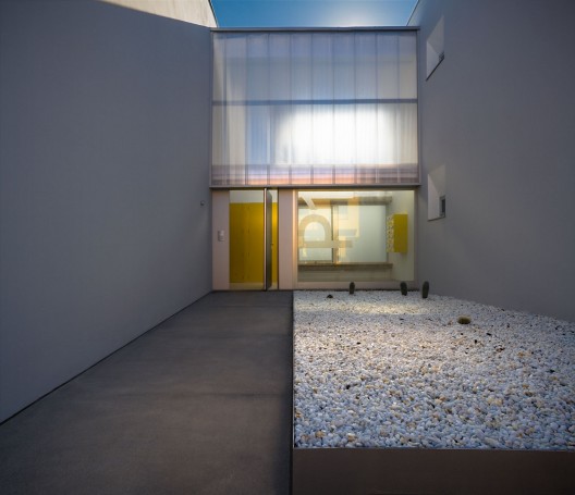 27 VPO / Equipo Olivares Arquitectos
