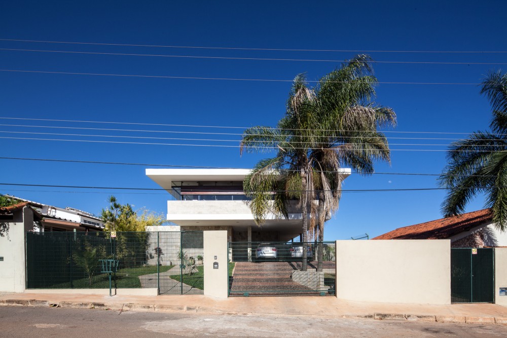 JPGN House / Macedo, Gomes & Sobreira