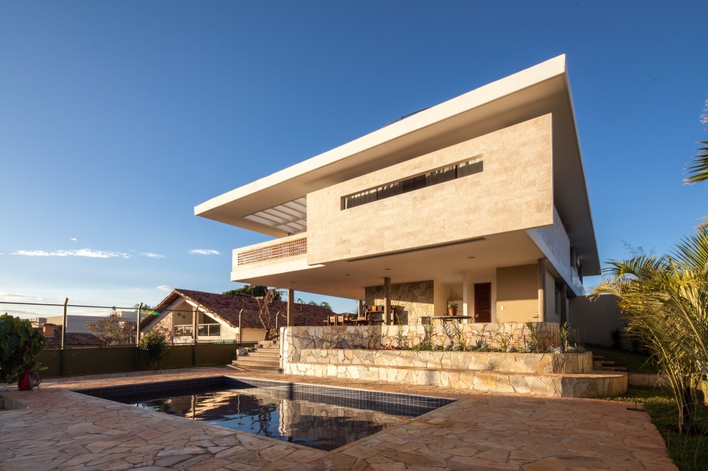 JPGN House / Macedo, Gomes & Sobreira