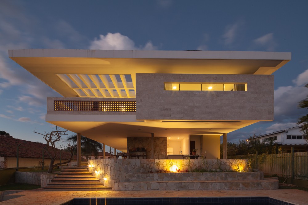 JPGN House / Macedo, Gomes & Sobreira