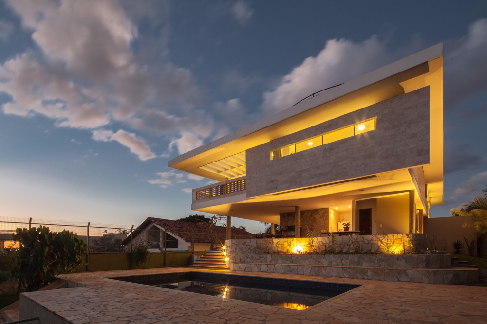 JPGN House / Macedo, Gomes & Sobreira