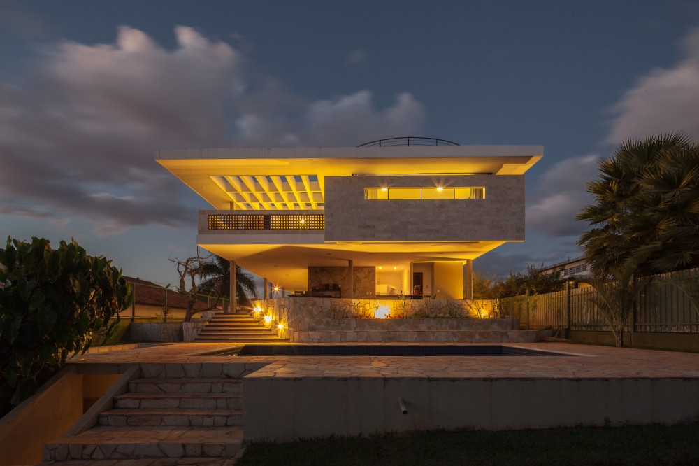 JPGN House / Macedo, Gomes & Sobreira