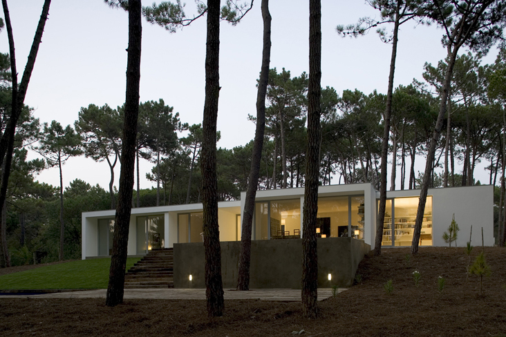 House in Colares / Frederico Valsassina Arquitectos