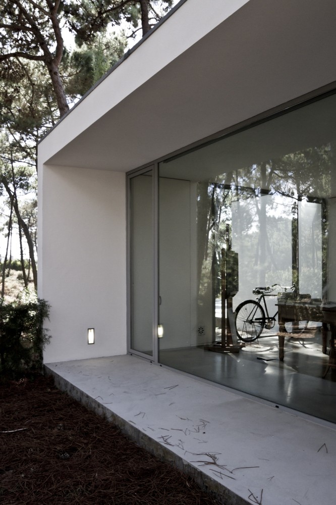 House in Colares / Frederico Valsassina Arquitectos