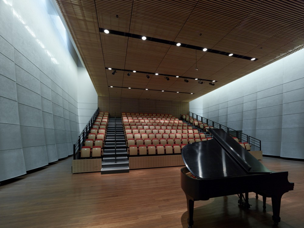 Wagner Noël Performing Arts Center / Boora Architects + Rhotenberry Wellen Architects
