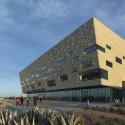 Wagner Noël Performing Arts Center / Boora Architects + Rhotenberry Wellen Architects © Timothy Hursley
