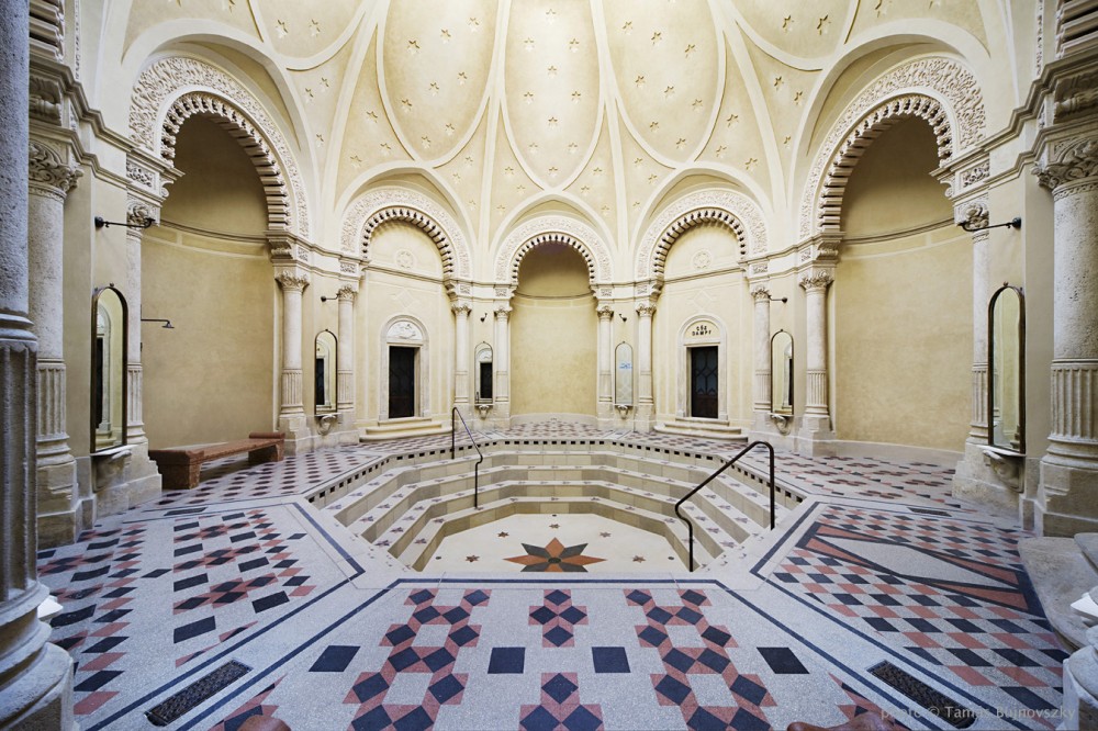 Rácz Thermal Bath / Budapesti Műhely