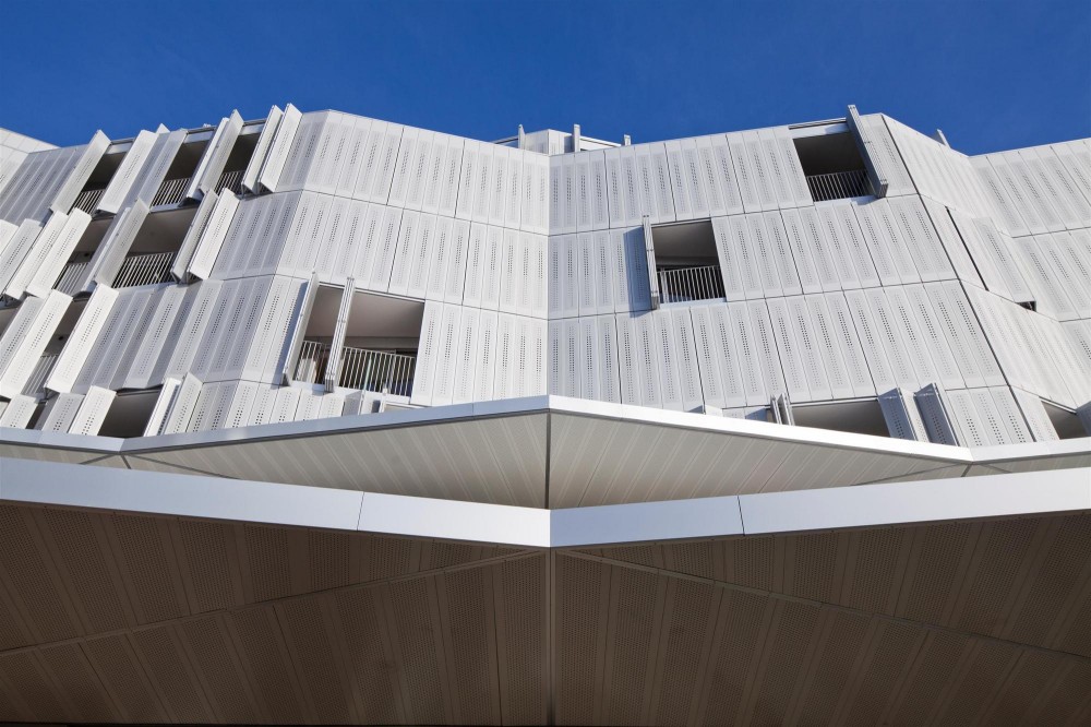 M9-C Building / BP Architectures