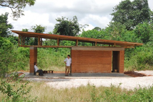 african mud house