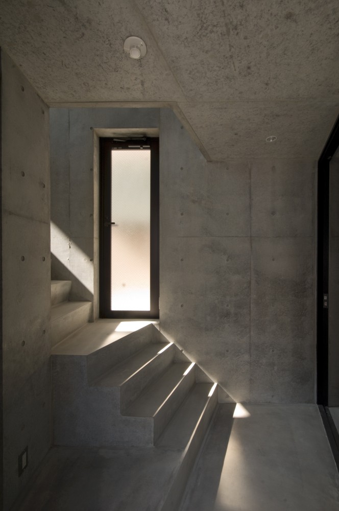 Okusawa House / Hiroyuki Ito + O.F.D.A.