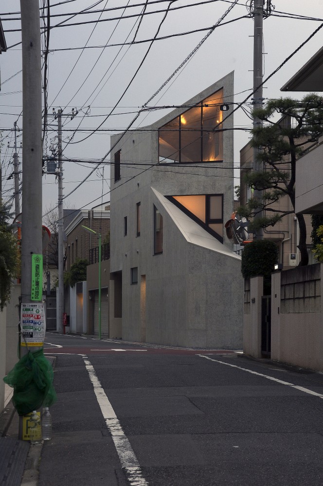 Okusawa House / Hiroyuki Ito + O.F.D.A.