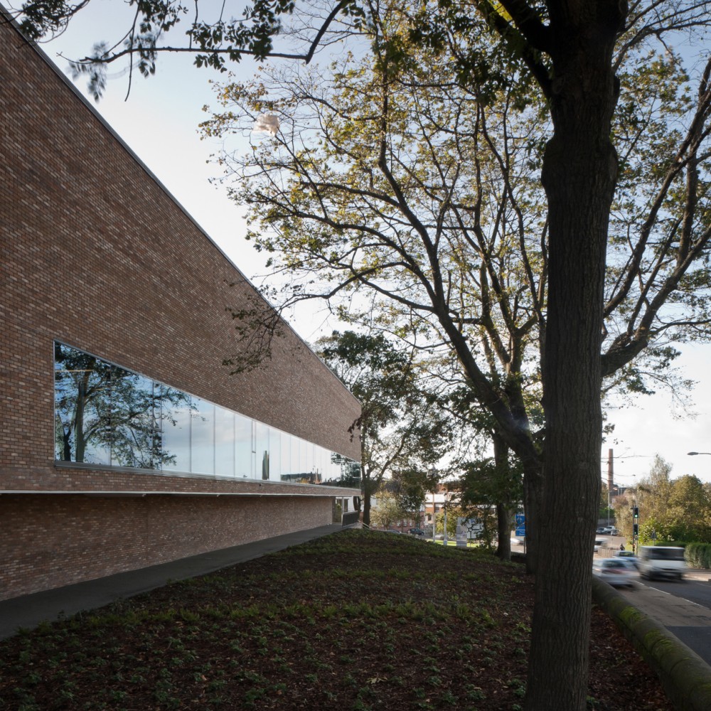 Forth Valley College / Reiach and Hall Architects
