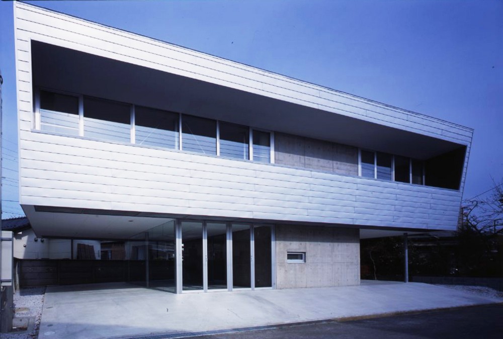 House in Sakado / LEVEL Architects