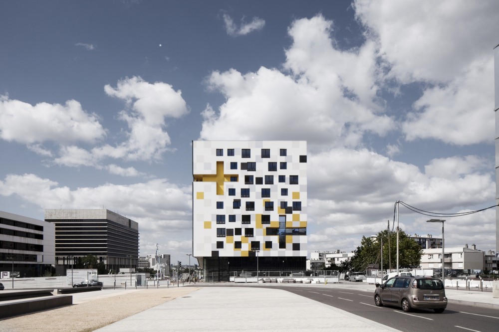 Apartment Blocks in Nanterre / X-TU
