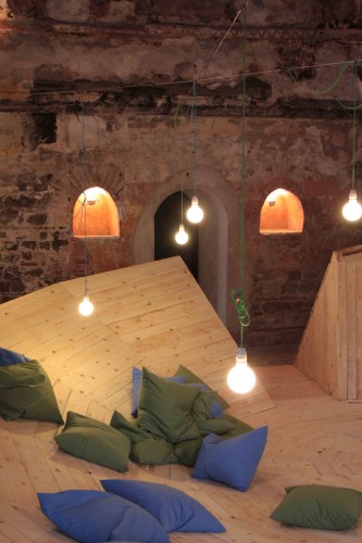 |CON|Temporary Library Installation (3)