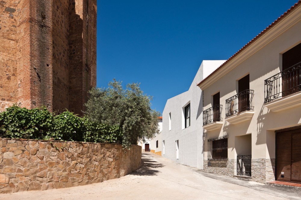 Two Social Housing, Miguel Sesmero Tower / GAas architecture studio