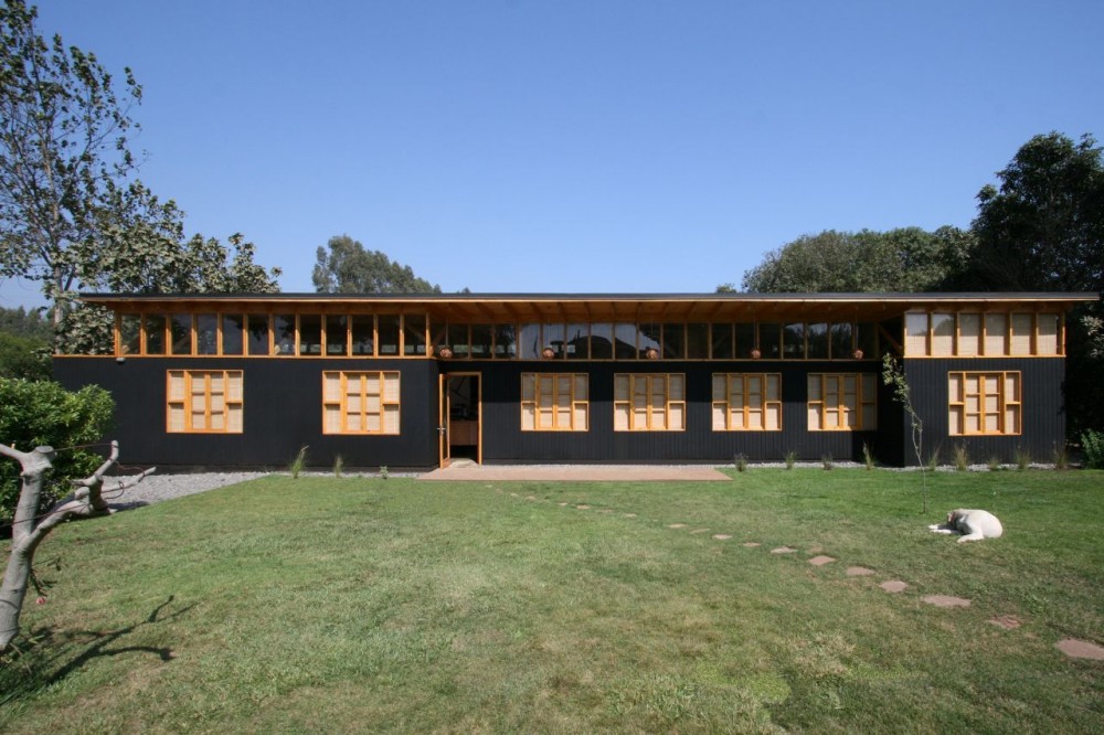Enlargement of Los Alamos House / Rodrigo Piwonka Ariztía + Juan Luis Martínez Nahuel