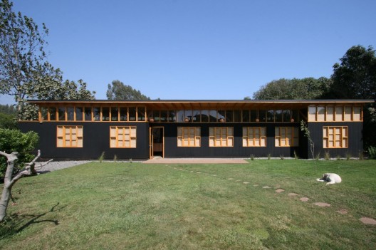 Enlargement of Los Alamos House / Rodrigo Piwonka Ariztía, Juan Luis Martínez Nahuel