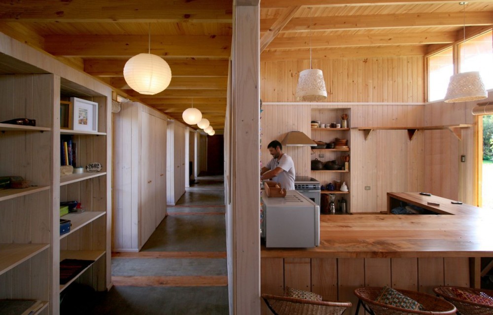 Enlargement of Los Alamos House / Rodrigo Piwonka Ariztía + Juan Luis Martínez Nahuel