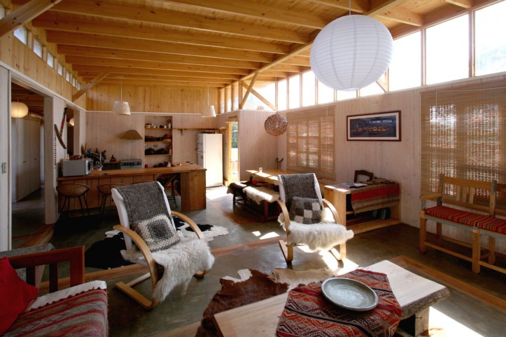 Enlargement of Los Alamos House / Rodrigo Piwonka Ariztía + Juan Luis Martínez Nahuel