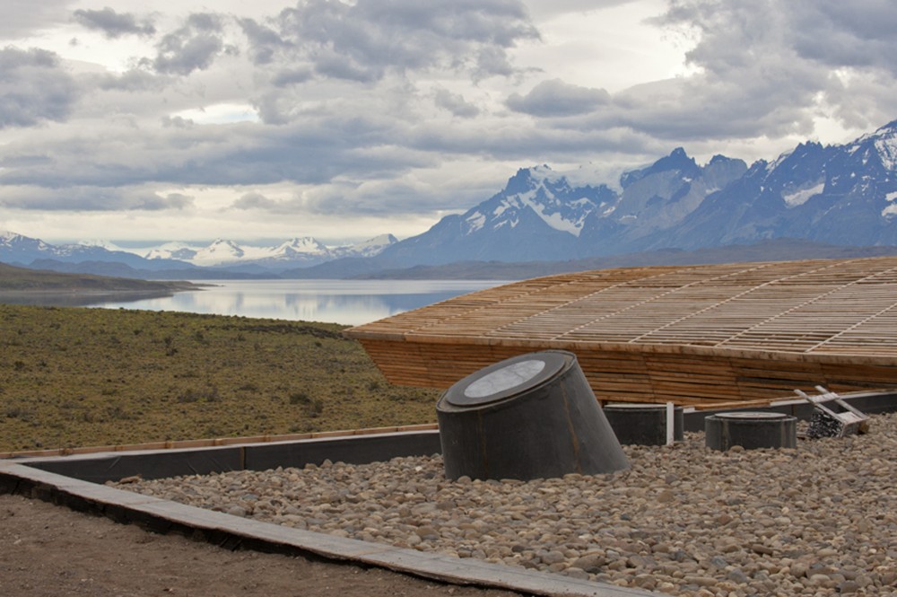 Hotel Tierra Patagonia / Cazu Zegers Arquitectura