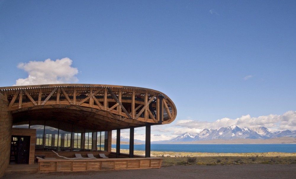 Hotel Tierra Patagonia / Cazu Zegers Arquitectura