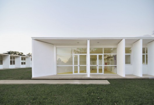 Edificio de Laboratorios - Ramón Carrillo / Moscato Schere Todo Terreno + MS+ DPF UNLa 2-ingreso_edif_lab