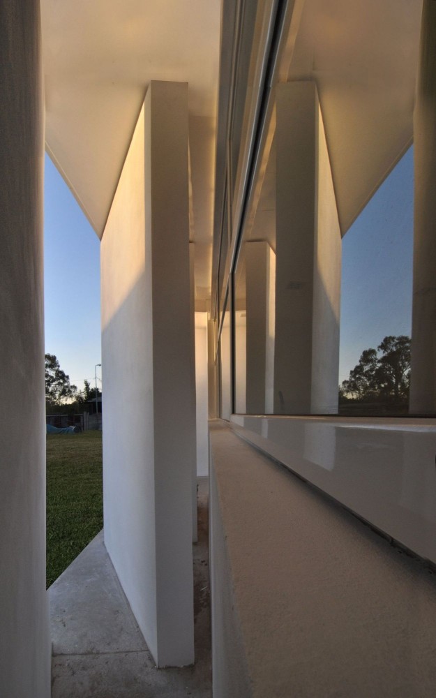 Laboratory Building – Ramón Carrillo / Moscato Schere Todo Terreno + MS + DPF UNLa