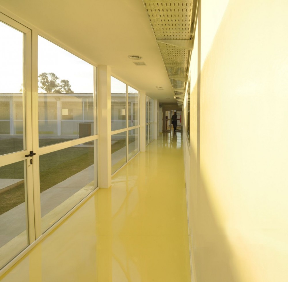 Laboratory Building – Ramón Carrillo / Moscato Schere Todo Terreno + MS + DPF UNLa