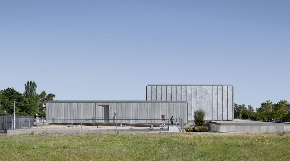 Evangelical Temple in Terrassa / OAB