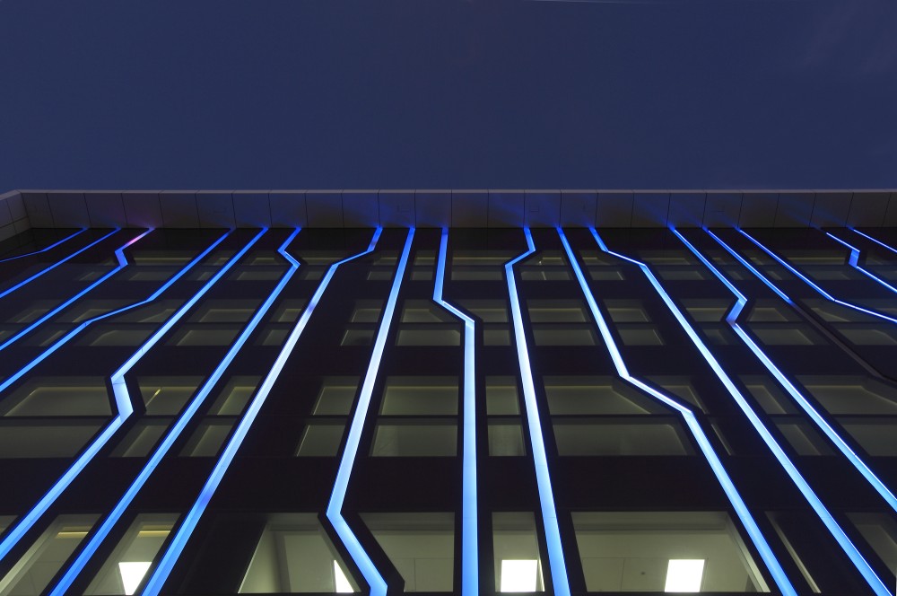 “Universidad del Pacifico” Branch Office / Metropolis