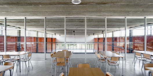 Istituto Sant Esteve Sesrovires / Jordi Farrando Instituto_19
