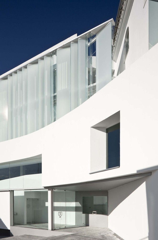 Cultural Centre and the New City Hall / Ramón Fernández-Alonso y Asociados