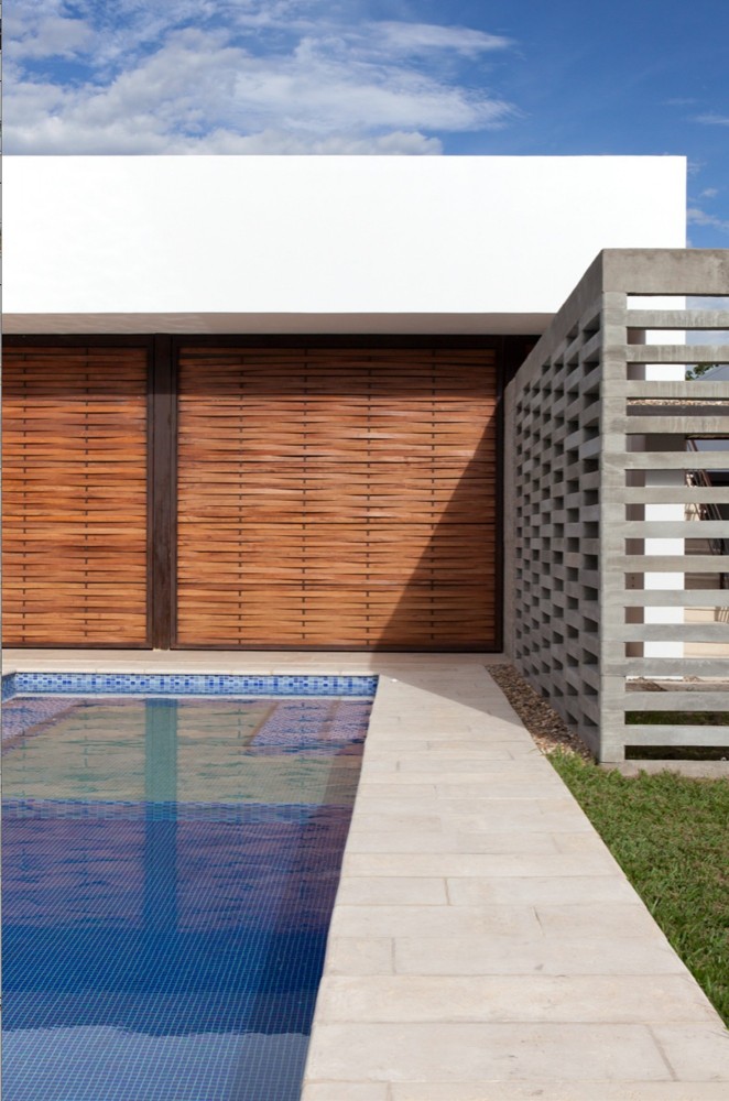 House 60 / De La Carrera – Cavanzo Arquitectura