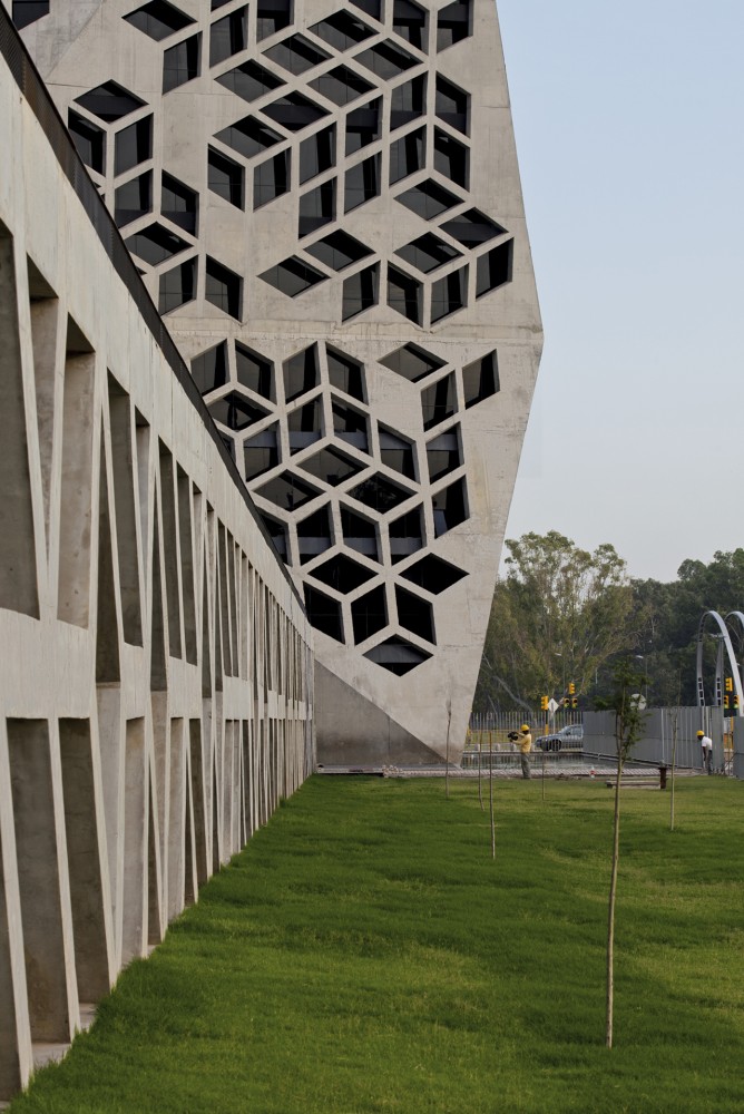 Bicentennial Civic Center / Lucio Morini + GGMPU Arquitectos