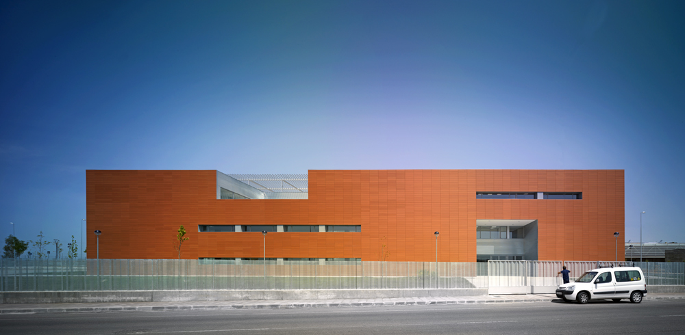 Technology Center of the Extremadura University / Fernández del Castillo Arquitectos